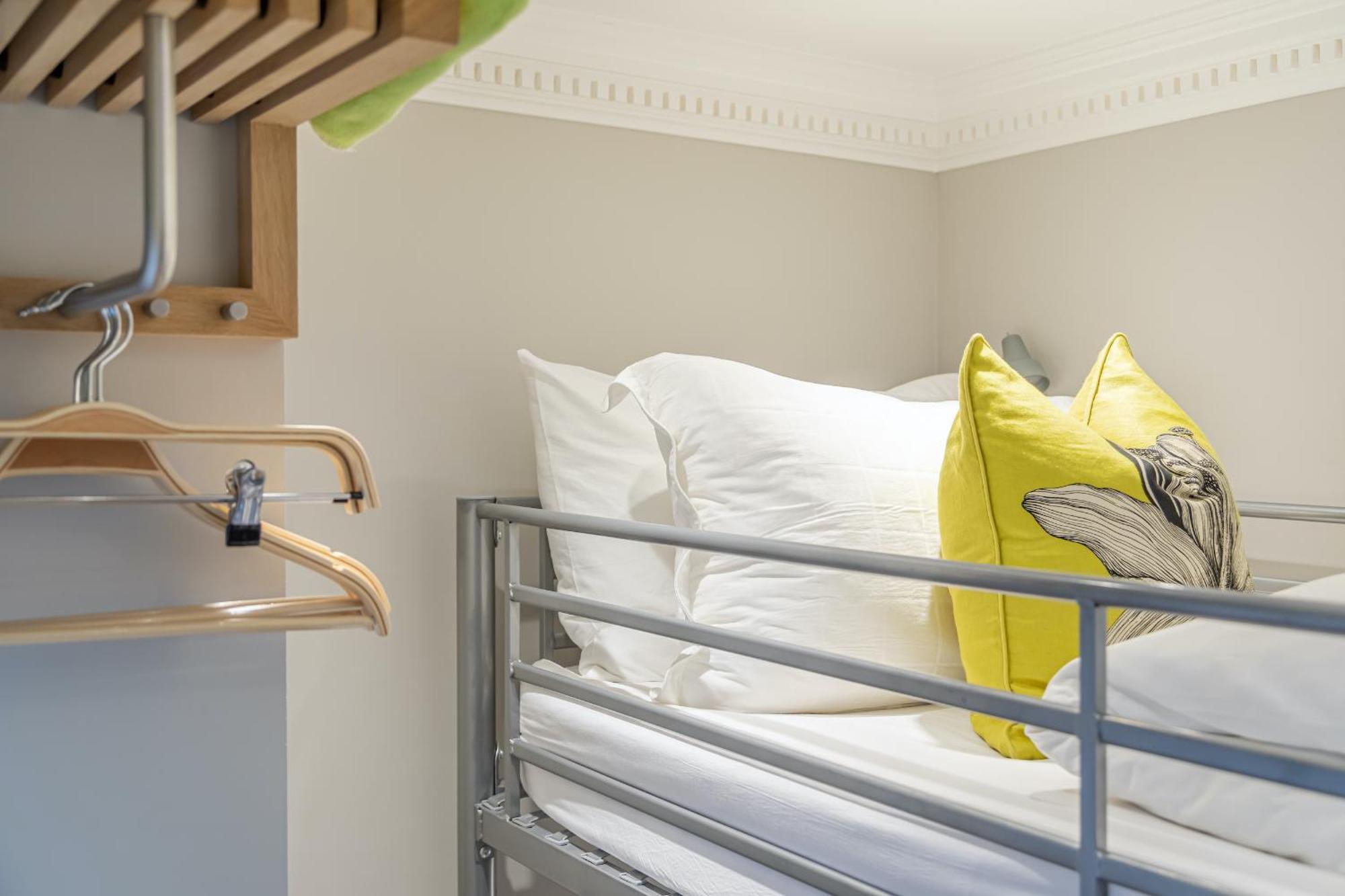 Beaches Brighton - Luxury Seafront Accommodation Экстерьер фото